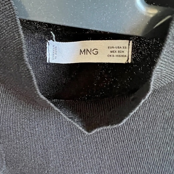 Mango Shoulder cut out Top in Size xs - Picture 5 of 8